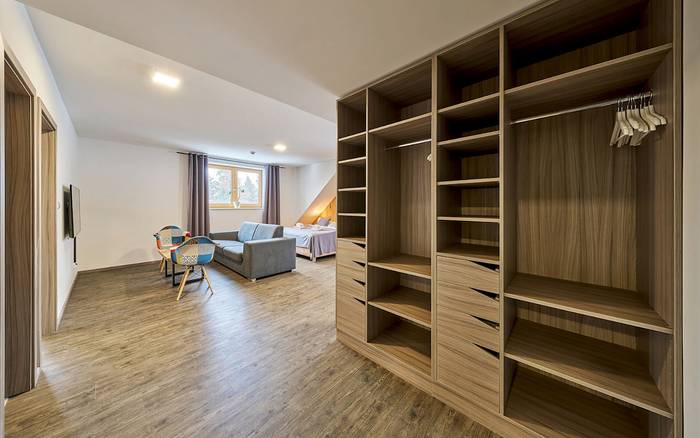 Studio šestilůžkové s balkónem