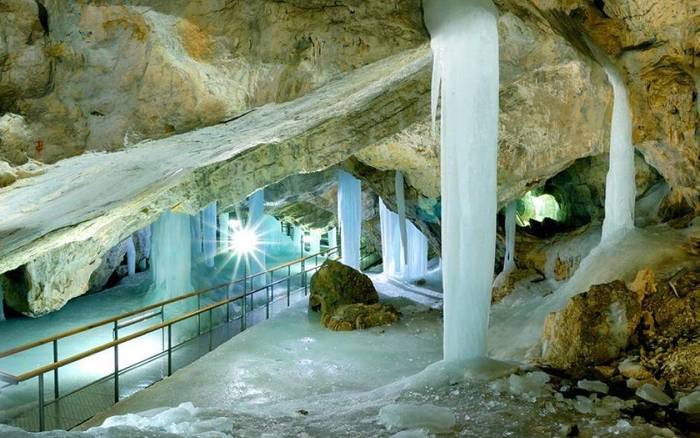 Demänovská ľadová jaskyňa / Demänovská Ice Cave (27km)