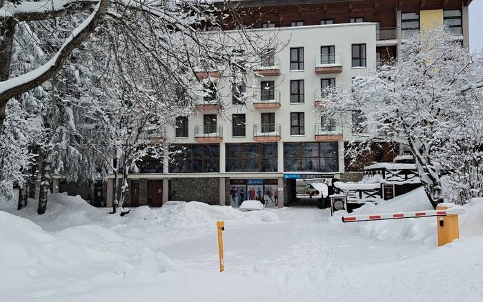 Hotel CROCUS zadný pohľad