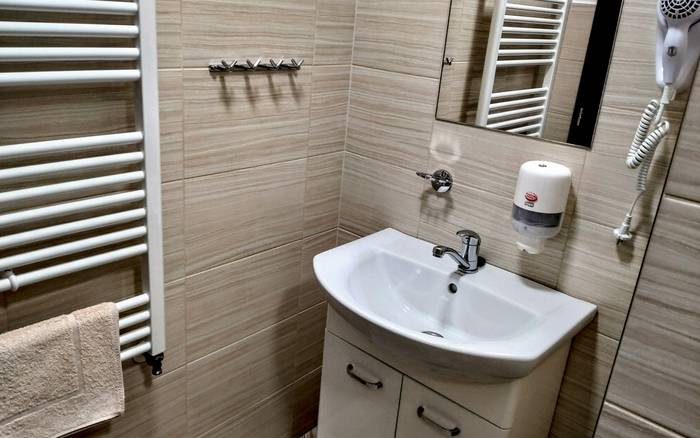 Čtyřlůžkový apartmán s možností přistýlky v patře koupelna