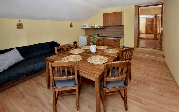 Apartmán s kuchynkou a balkónom 5+1