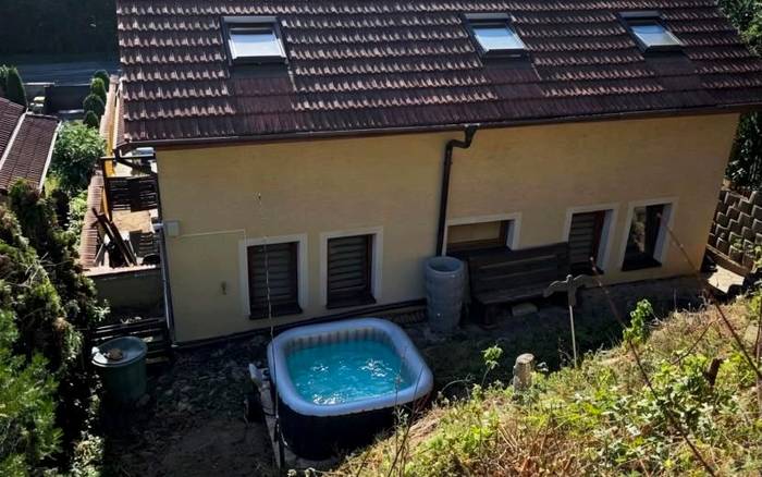 Hot tube