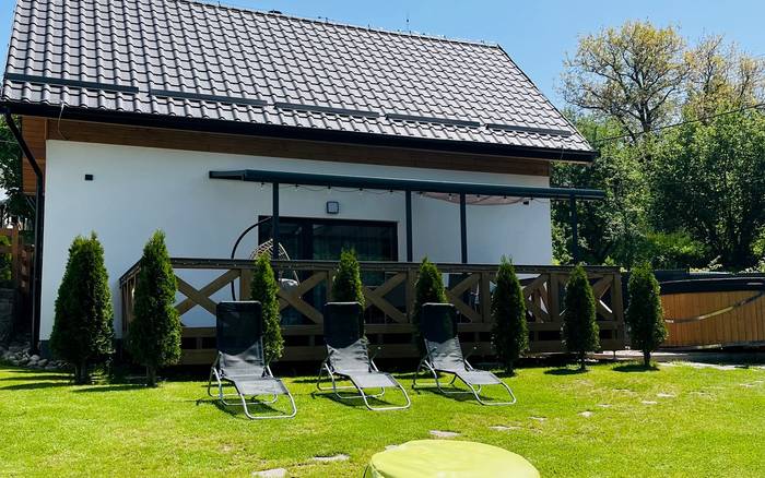 BROWN Chalet