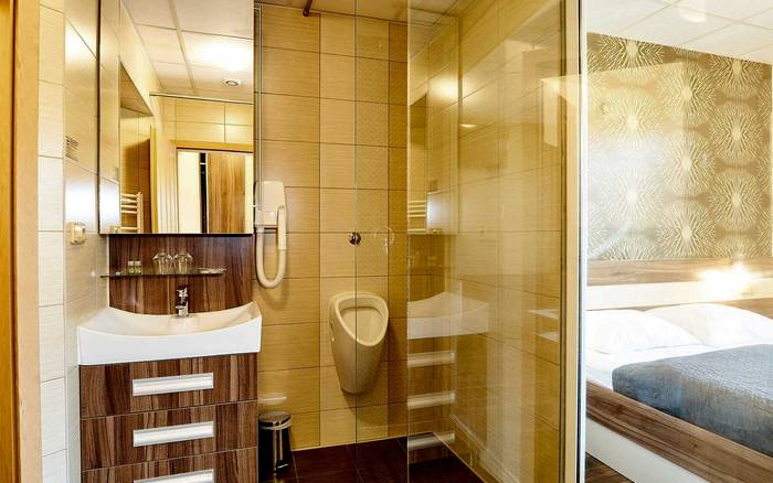 Dvoulůžkový DOUBLE s přistýlkou