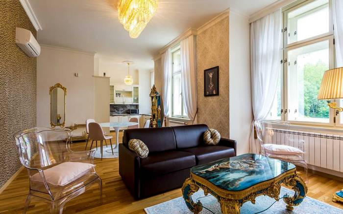 Apt. Deluxe 70 - 003