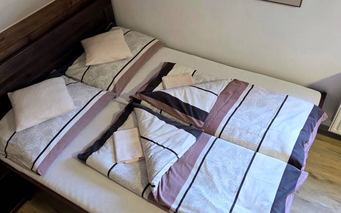 Čtyřlůžkový mezonetový apartmán v patře