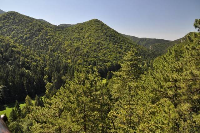 Blatnický hrad nad Gaderskou dolinou