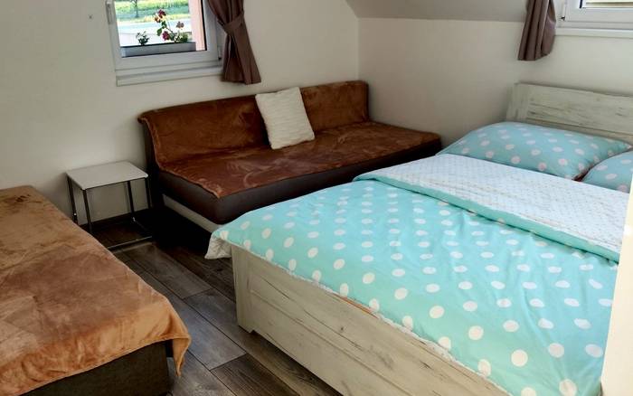 Trojlôžková izba s prístelkami