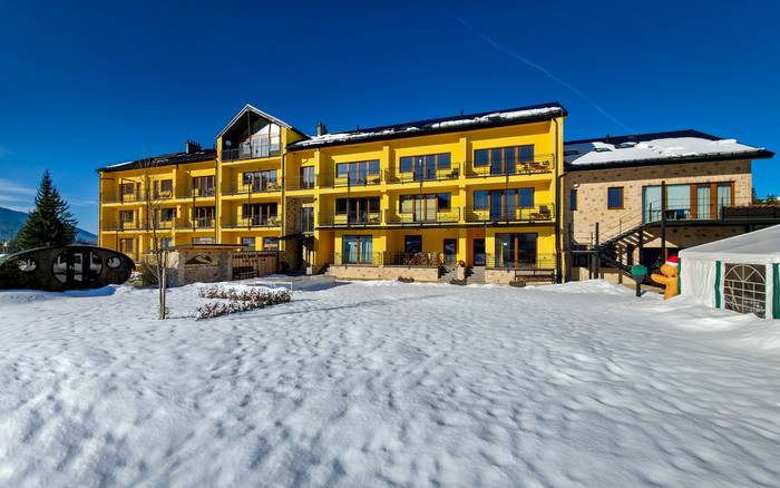 Dovalovec Resort zimné nádvorie