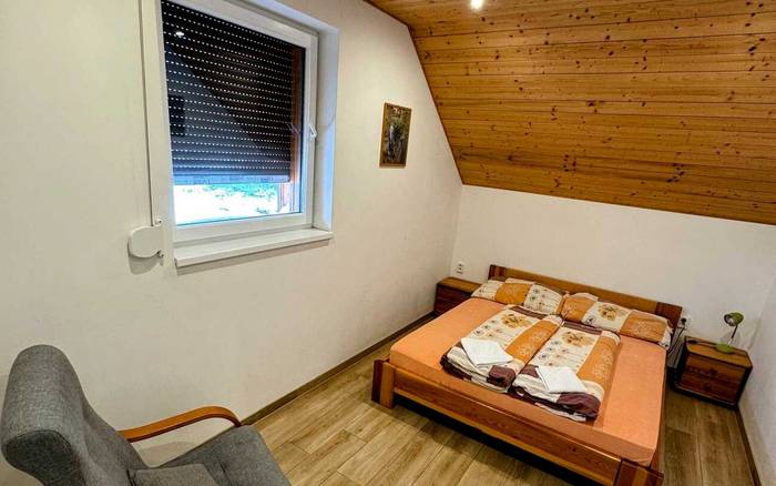 Třílůžkový pokoj s vlastní koupelnou