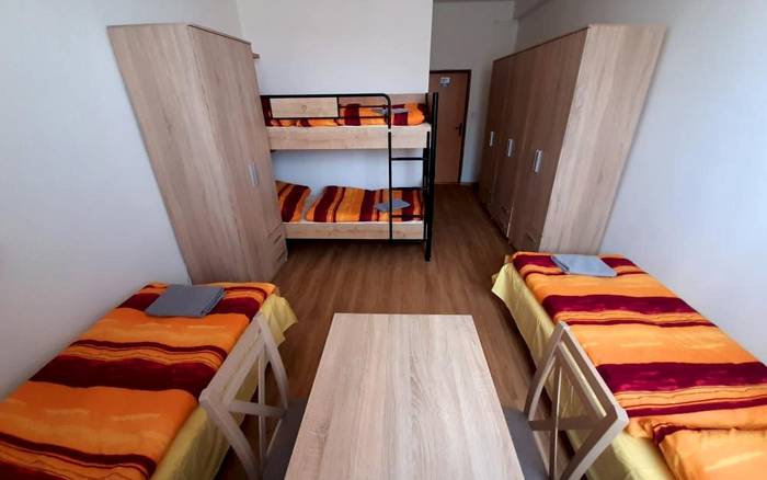 Čtyřlůžkový pokoj se soc. zařízením