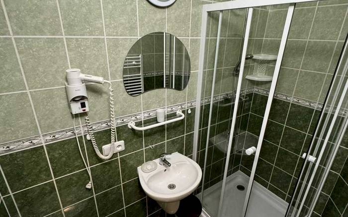 Čtyřlůžkový pokoj s dvěma ložnicemi