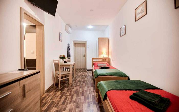 4 - Pokoj se 2 postelemi