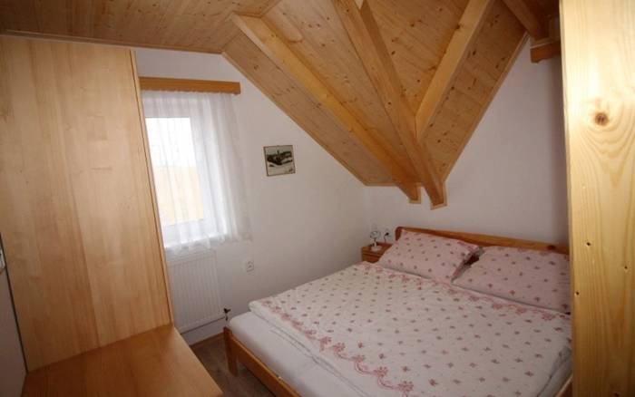 Čtyřlůžkový apartmán č. 1 v patře