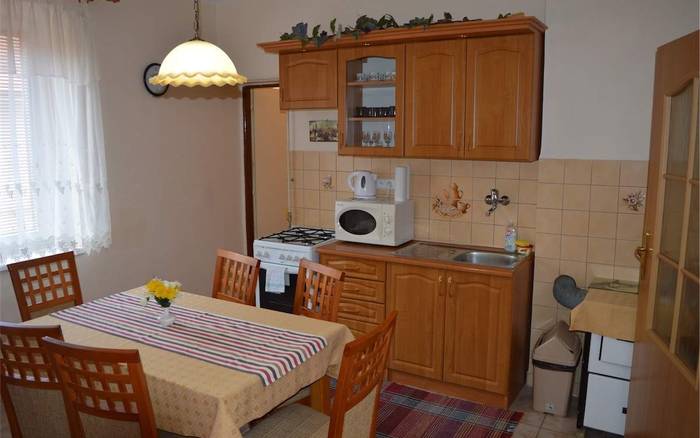 Apartmán 2 (4+2 lôžka)