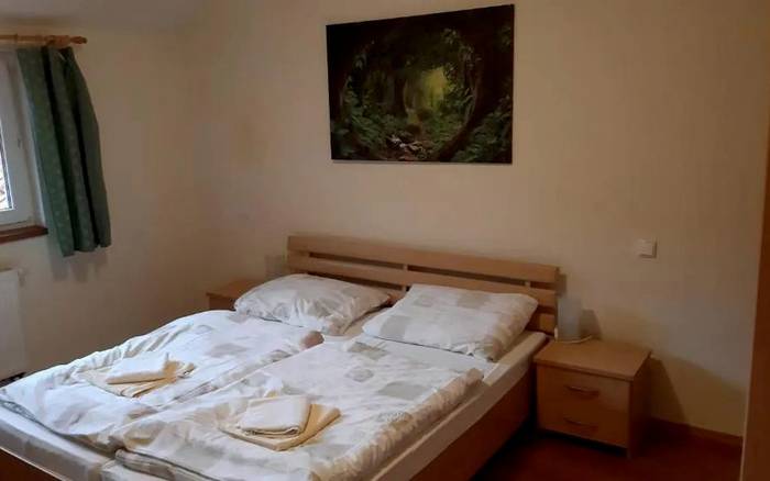 Izba Deluxe s manželskou posteľou č. 2