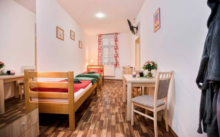 4 - Pokoj se 2 postelemi