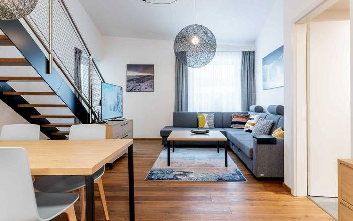 3.19 Rodinný Mezonetový apartmán se 2 ložnicemi a balkonem