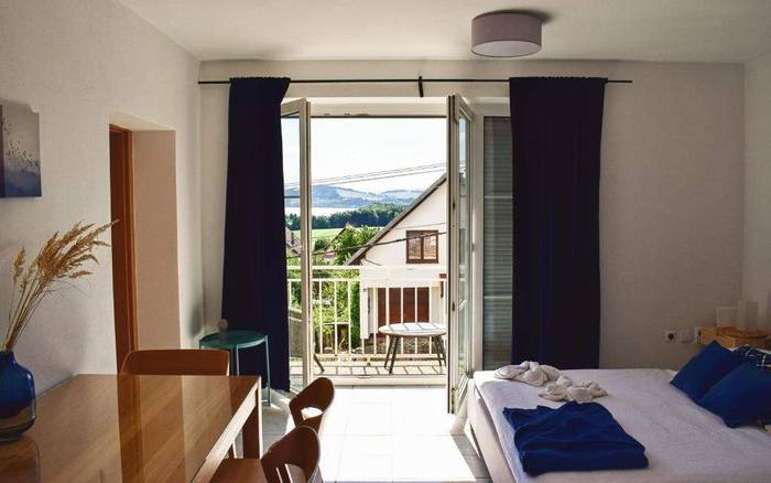 Apartmán s 2 spálňami a výhľadom na vodu