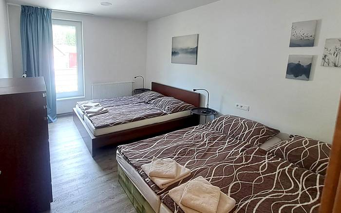 Apartmán B - 1 patro- 2l pokoj s přistýlkami