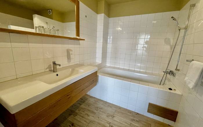 Dvojizbový RODINNÝ APARTMÁN s balkónom 3+2
