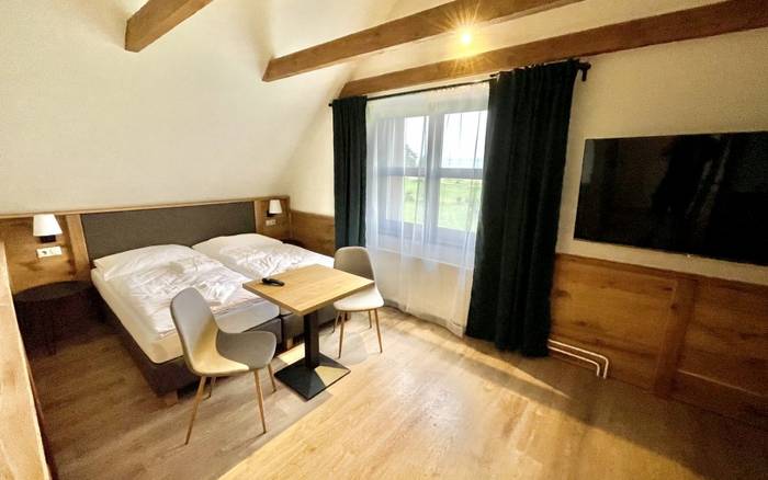 Villa Pinus dvojlôžková izba SUPERIOR bez balkóna