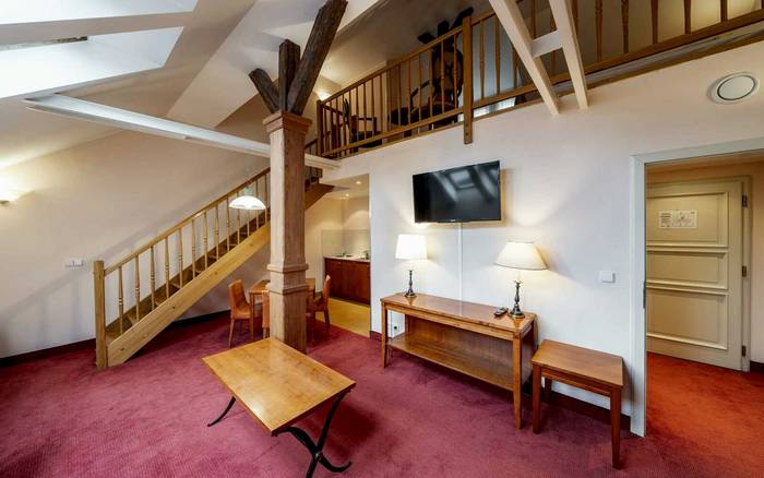 Dvoupodlažní apartmán s kuchyňkou