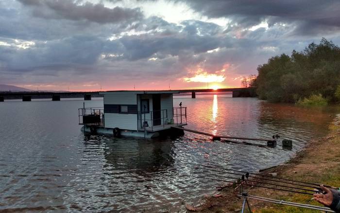 Orava Houseboat