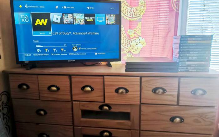 PS 4
