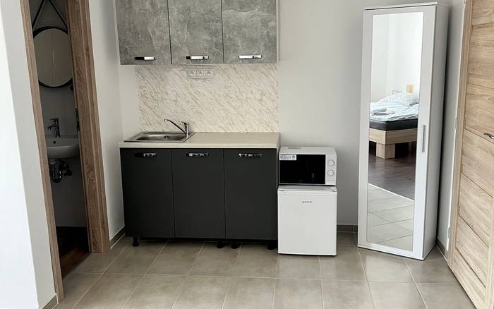 Dvojlôžkový apartmán s vlastnou kuchynkou a možnosťou až 2 prístelok