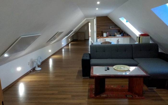 Apartmán na poschodí s klimatizáciou