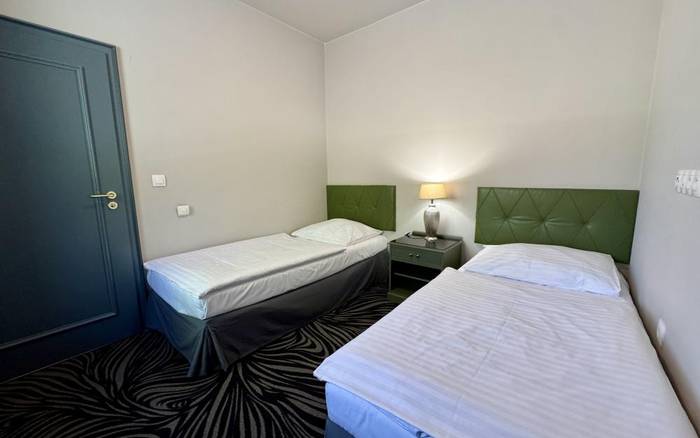 JUNIOR SUITE