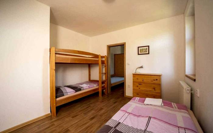 Západní šestilůžkový dvoupokojový apartmán