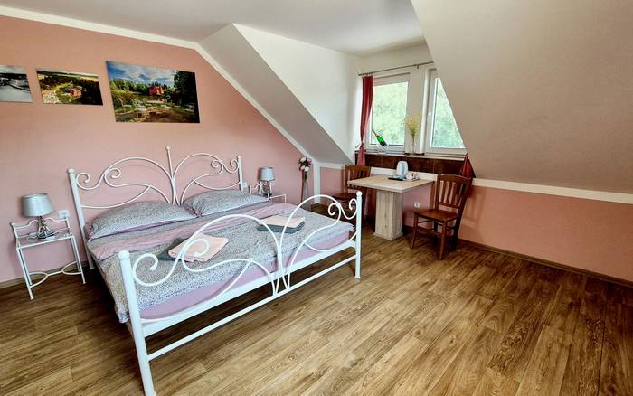 14. Dvoulůžkový pokoj s infrasaunou, první patro (2+1)