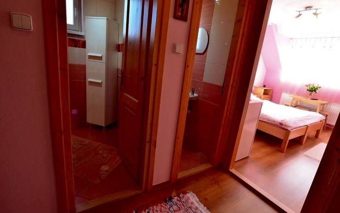 Ružová štvorlôžková rodinná izba