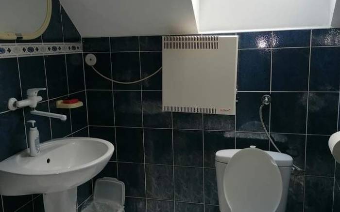 Apartmány - kúpeľňa s toaletou