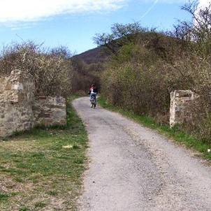 Nature trail Saris Castle Hill