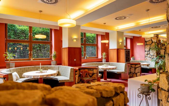 Restaurace