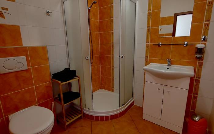 AP č. 2 - koupelna s WC