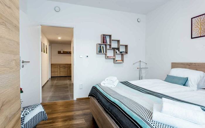 2.18 Apartmán se dvěma ložnicemi a balkonem