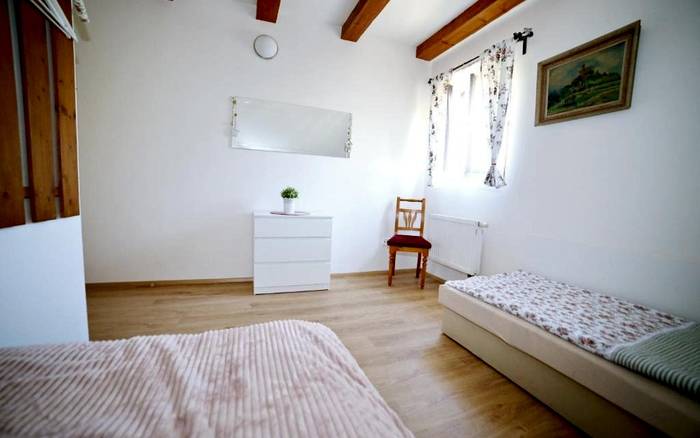 Třílůžkový pokoj
