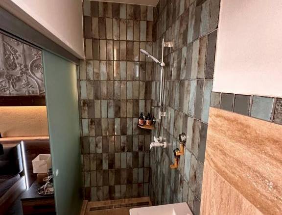 Dvojlôžková izba Deluxe so sprchovacím kútom