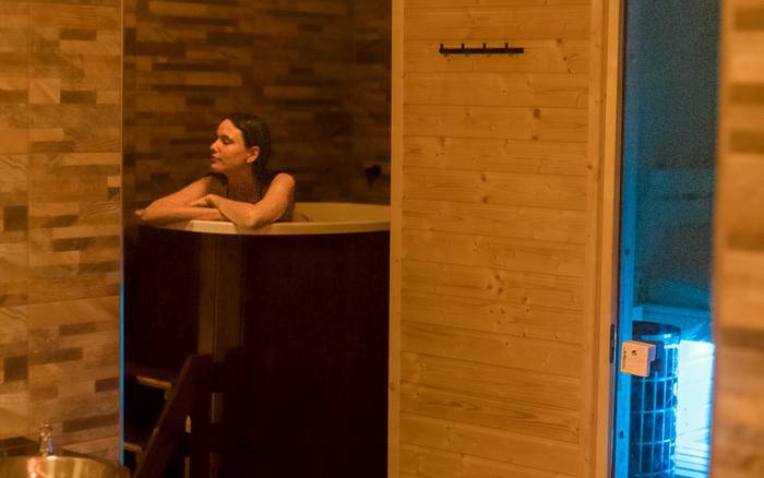 Wellness - Fínska sauna + ochladzovací bazén