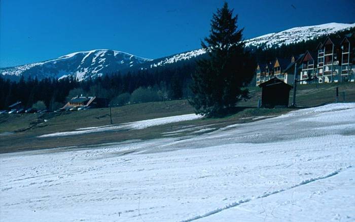 Ski areál Horní Mísečky je v nejvýše položené obci Krkonoš. Přijeďte a nebudete litovat.