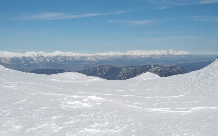 Vysoké Tatry z hrebeňa Nízkych Tatier