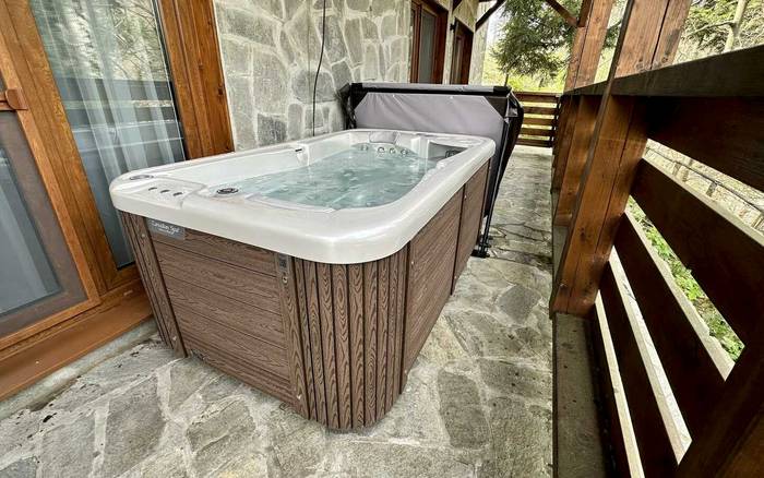 Štvorlôžkový apartmán č. 2 s vírivkou