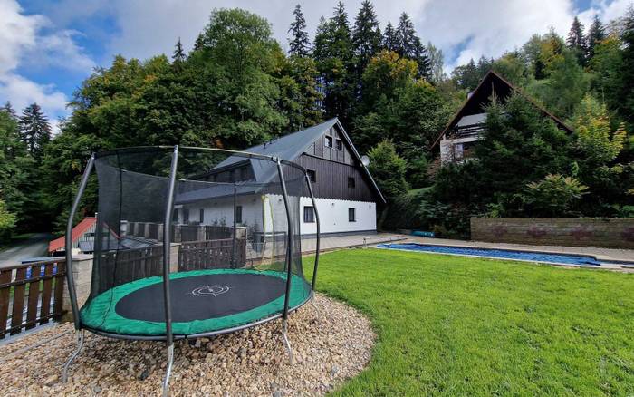 Trampolína