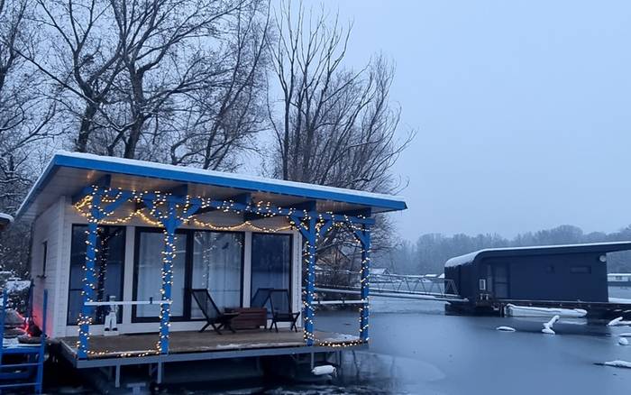 Hausboat "Život na vode"