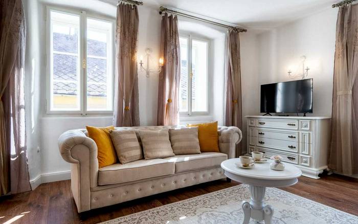 Zámecké apartmá s vlastní ložnicí