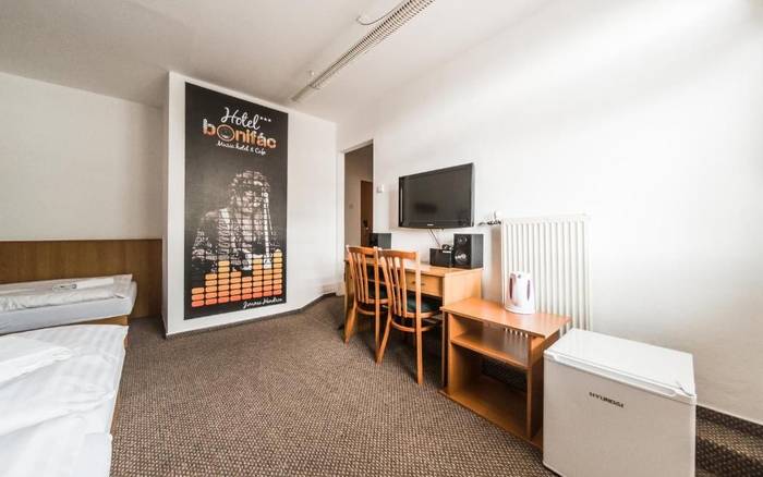Trojlôžková izba